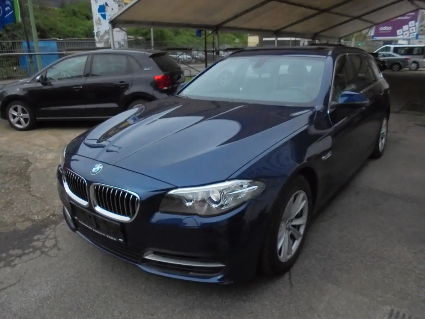 BMW 520 520d *Leder Pano Navi Ahk Shz Pdc Autom. EU6* Blau - 1