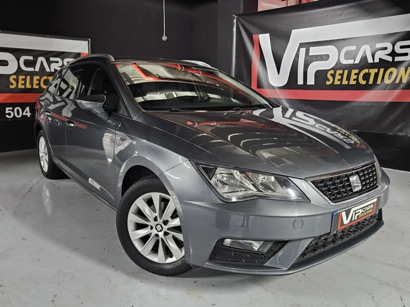 SEAT Leon Familiar Manual de 5 Puertas Gris - 2