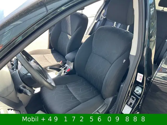 Toyota Auris view 10