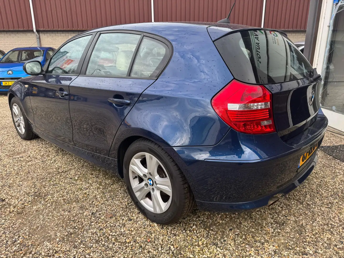 BMW 116 1-serie 116i AUTOMAAT! Clima, navi, stoelverw, cru Blauw - 2