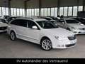 Skoda Superb Combi Elegance 1.Hand*Xenon*AHK*Navi*PTS Weiß - thumbnail 1