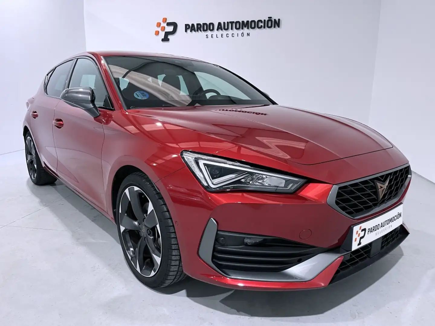 CUPRA Leon 1.5 eTSI 110 DSG Rot - 1