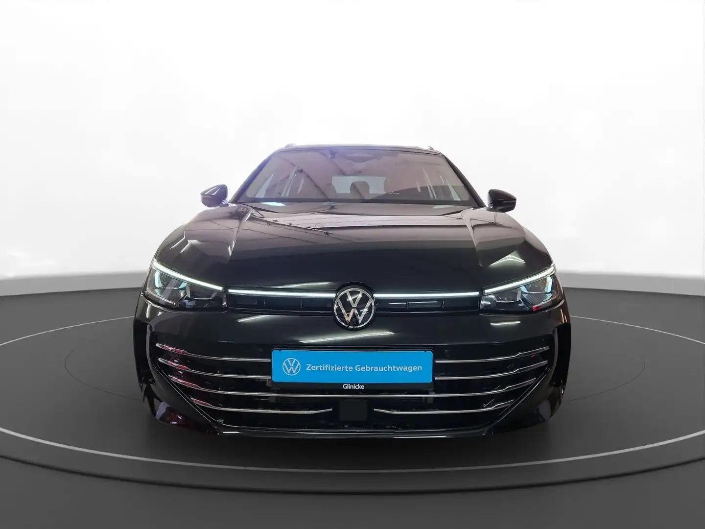 Volkswagen Passat Variant 1.5 eHybrid AHK Pano Matrix LM 18 Schwarz - 2