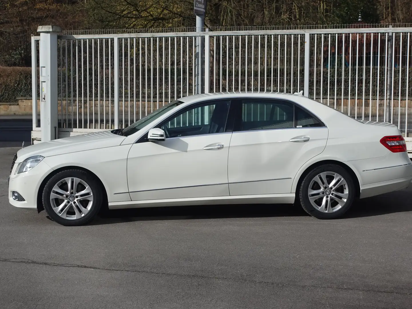 Mercedes-Benz E 350 E 350 Avantgarde Leder Comand ILS PTS Keyless Top! Blanc - 2