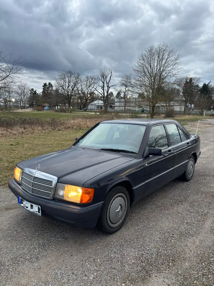 Mercedes-Benz 190 E, foto 1