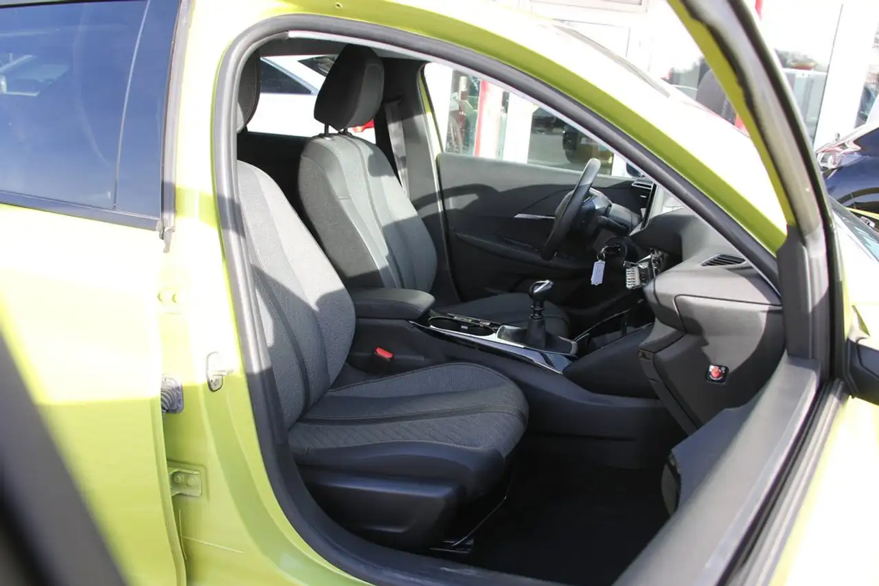 Peugeot 208 Allure LED Klimaautomatik Sunset PDC vo/hi 10