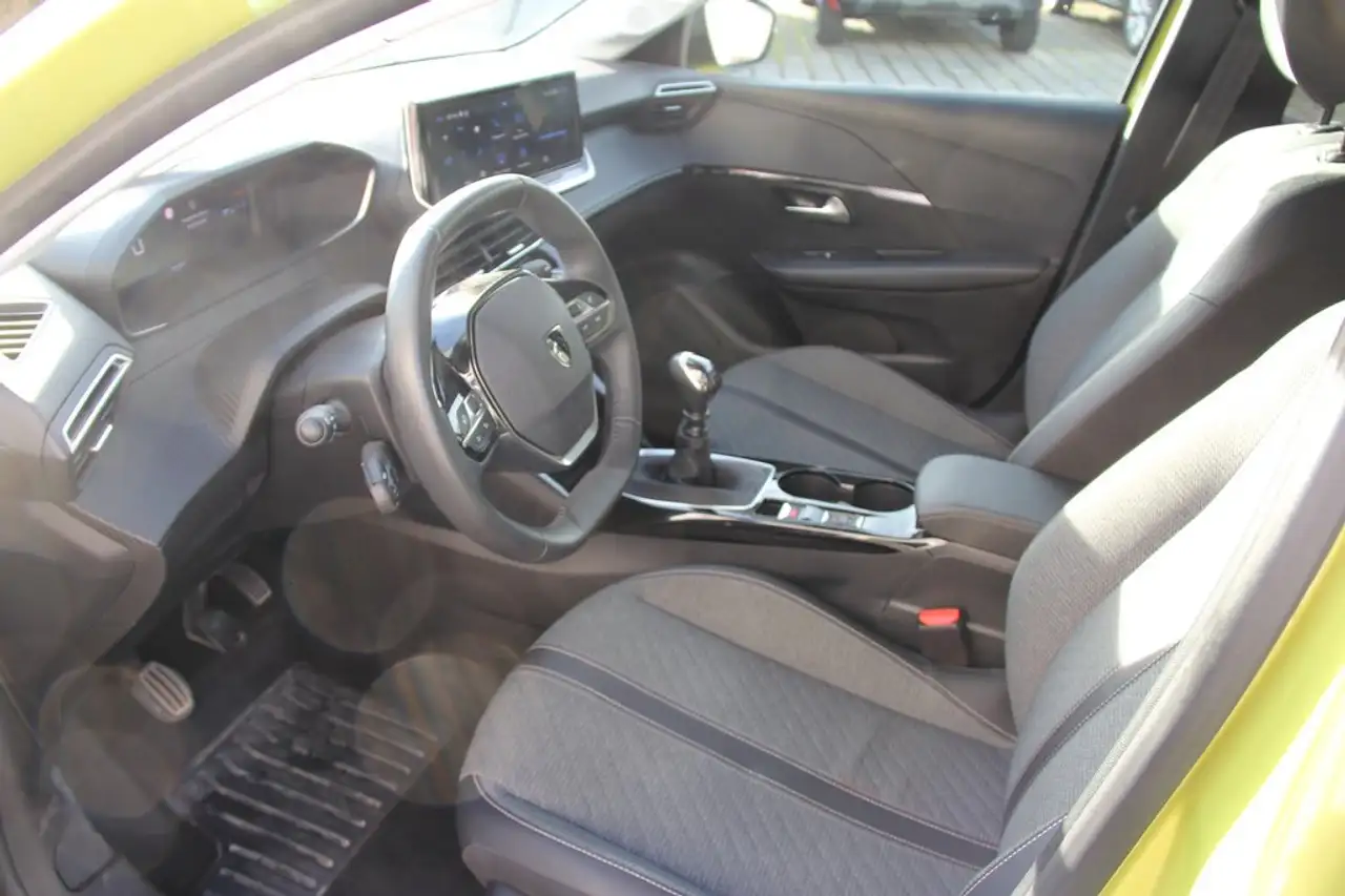 Peugeot 208 Allure LED Klimaautomatik Sunset PDC vo/hi 9