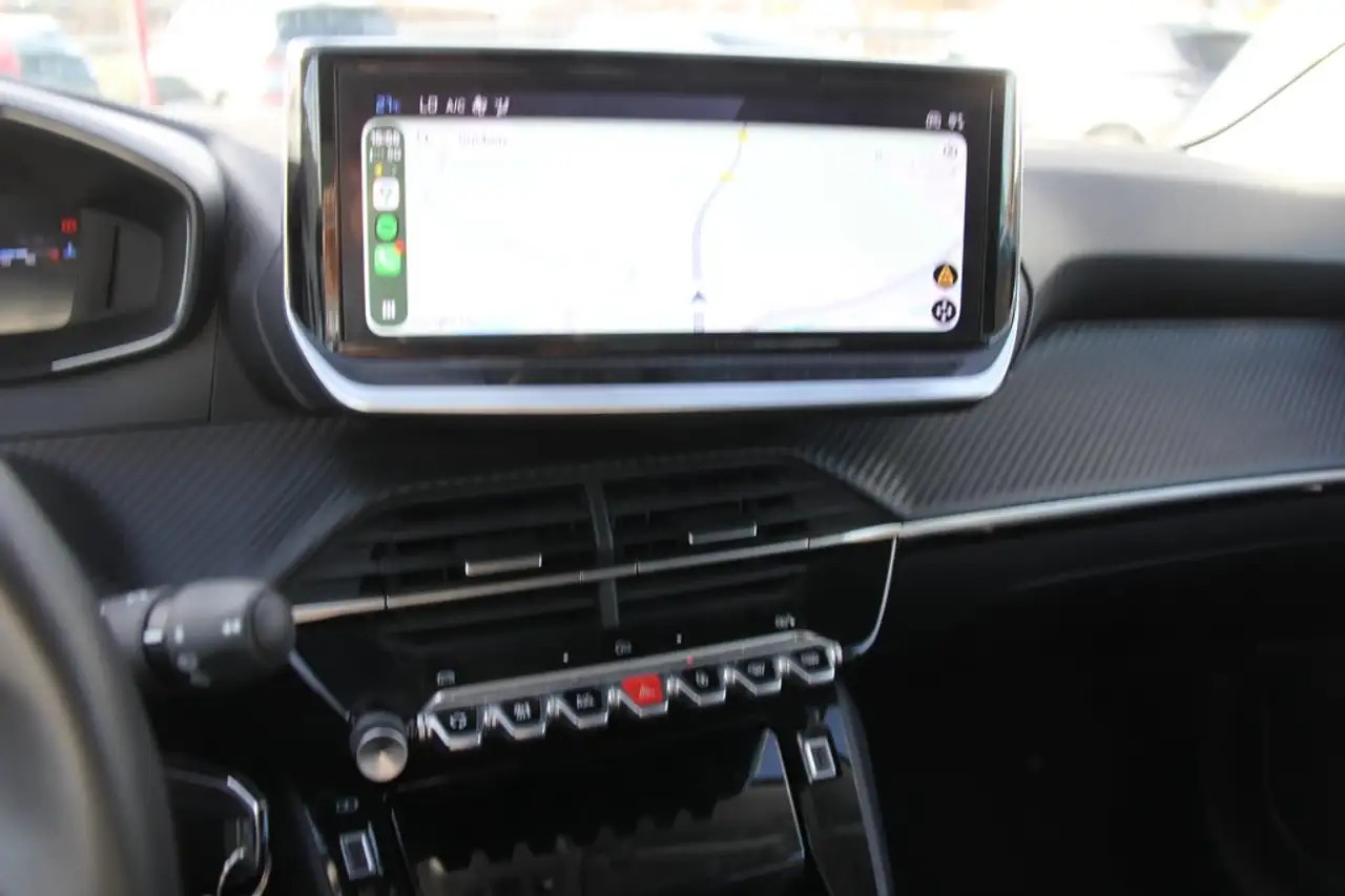 Peugeot 208 Allure LED Klimaautomatik Sunset PDC vo/hi 4