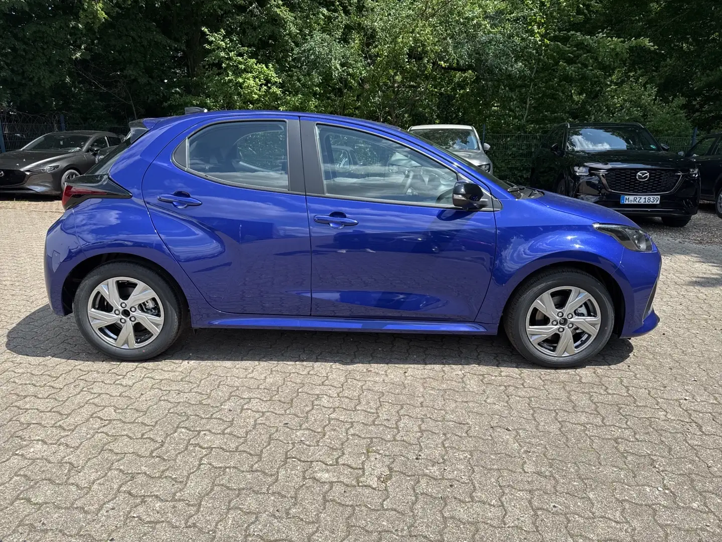 Mazda 2 Hybrid 1.5L Hybrid VVT-i 116 - 2