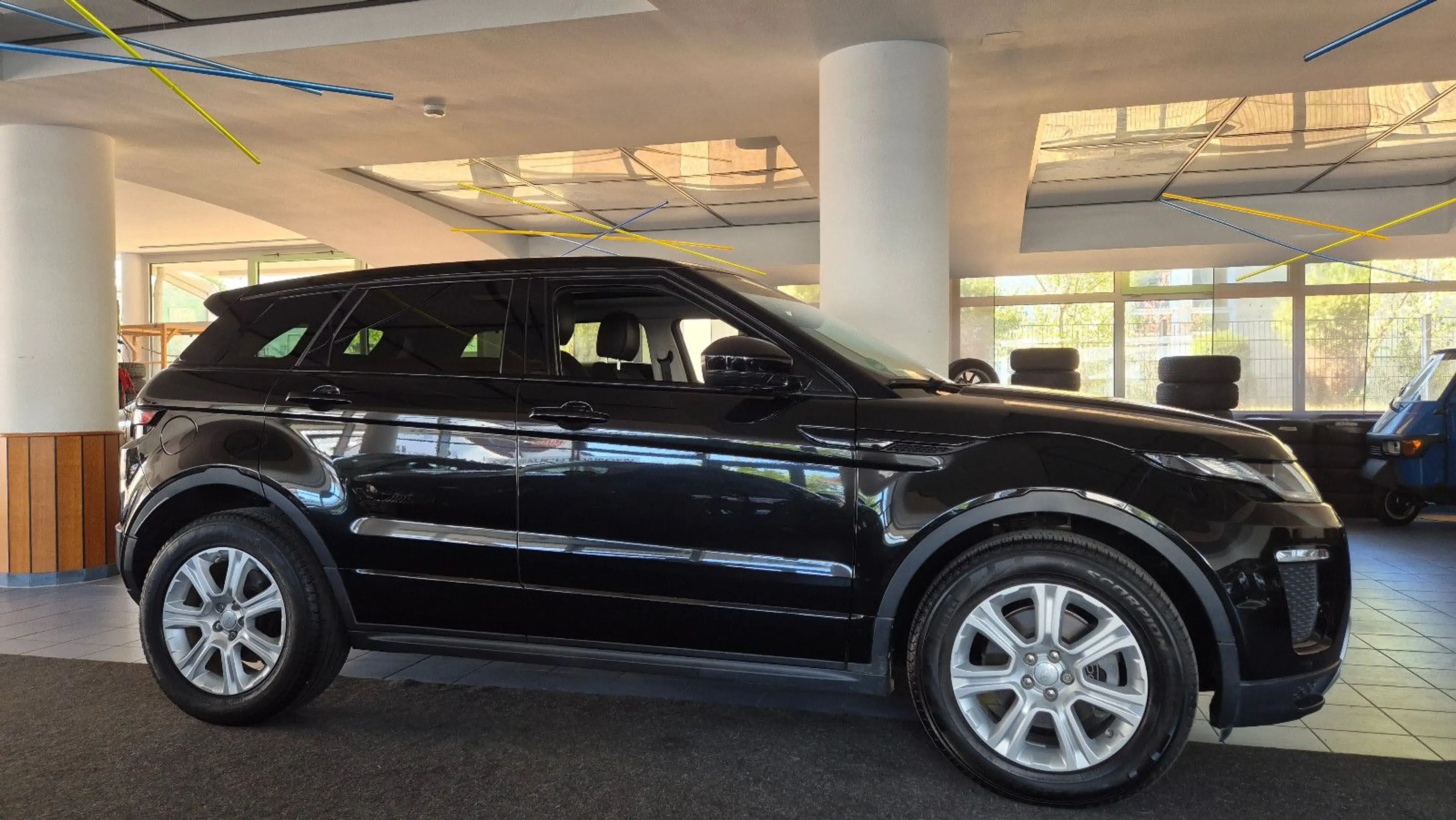 Land Rover Range Rover Evoque Evoque SE Dynamic/Leder/Pano/RFK/SHZ/Temp — photo 4