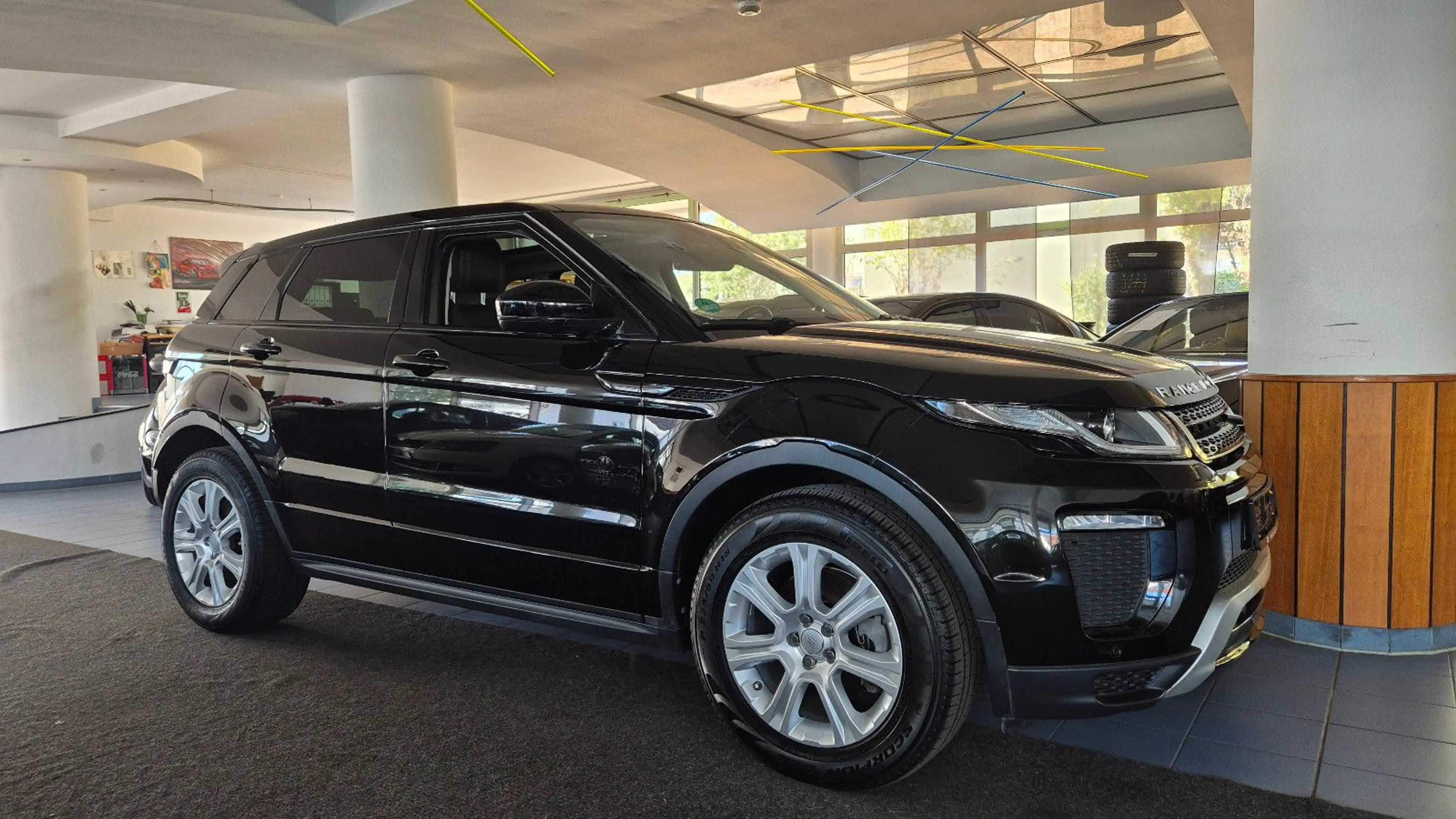 Land Rover Range Rover Evoque Evoque SE Dynamic/Leder/Pano/RFK/SHZ/Temp — photo 3