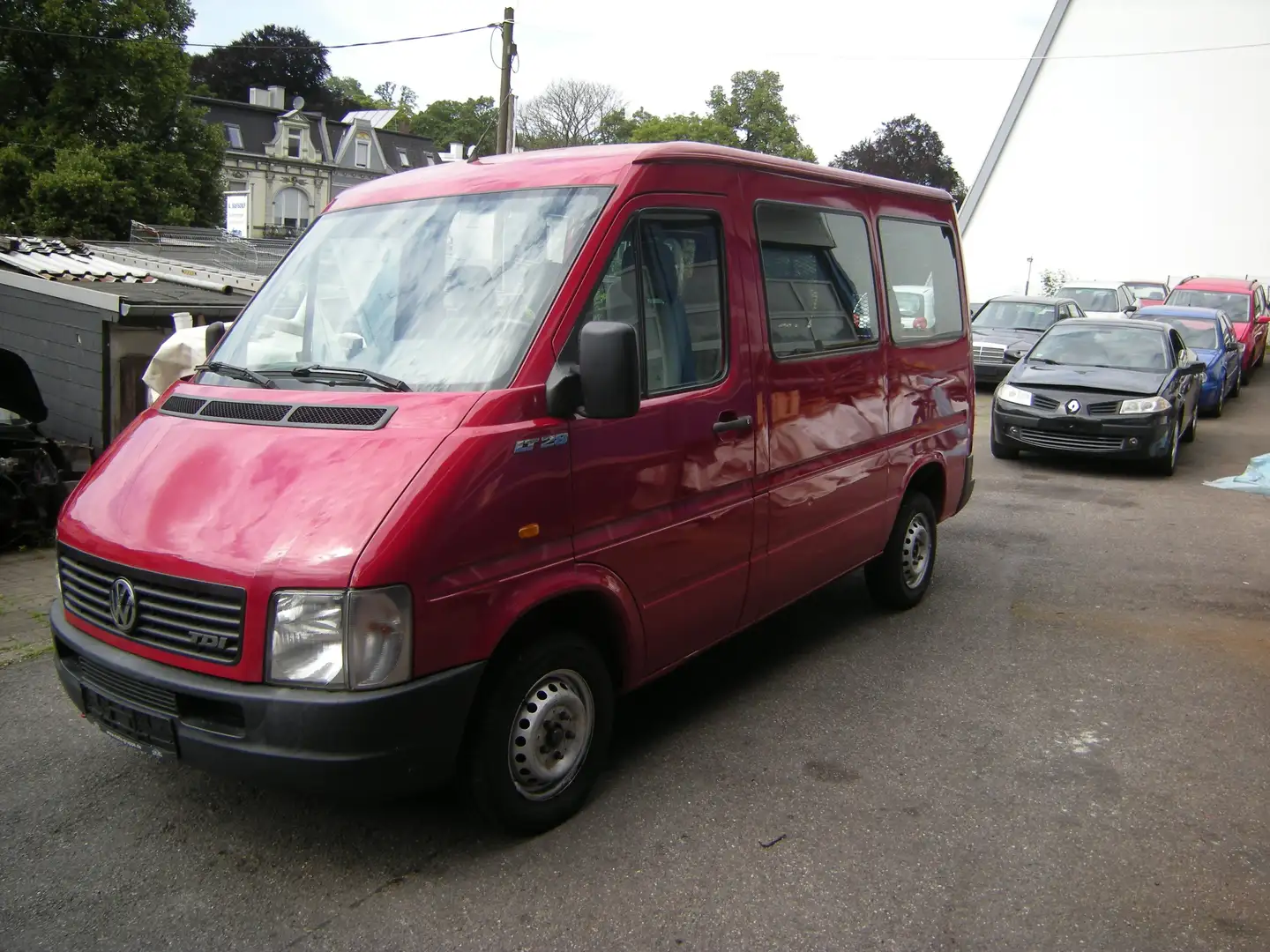 Volkswagen LT 28 Kombi Piros - 2