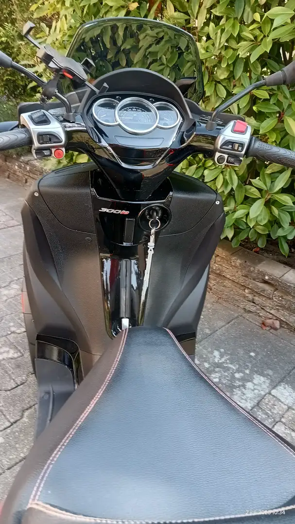 Piaggio MP3 300 300lt yourban Zwart - 2
