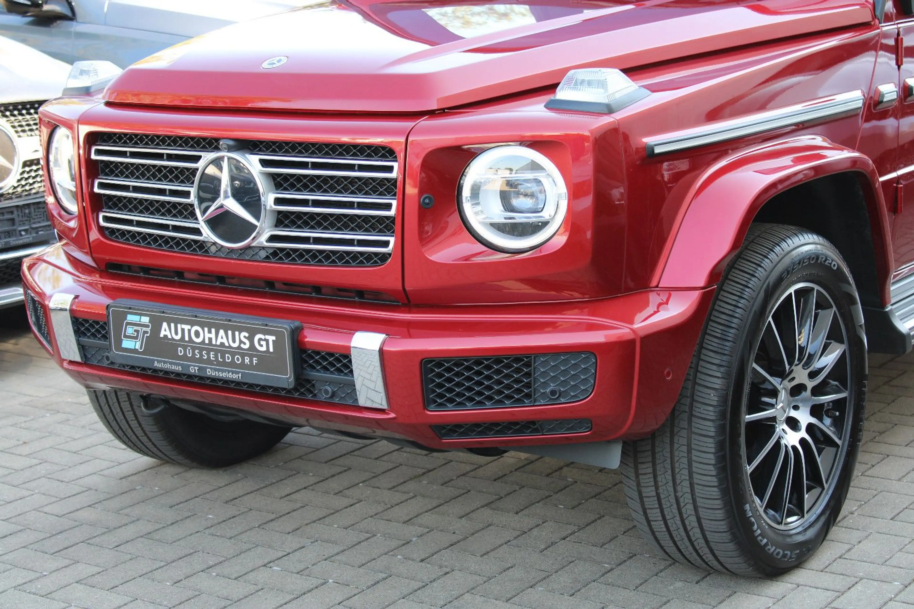 Mercedes-Benz G 350 d/AMG/Night/1.Hd/Glasd/ACC/360°Kam/Burmest — photo 11
