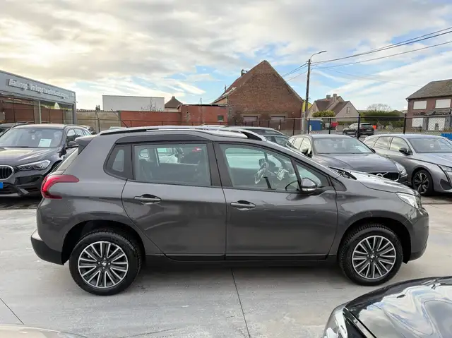 Peugeot 2008 view 4