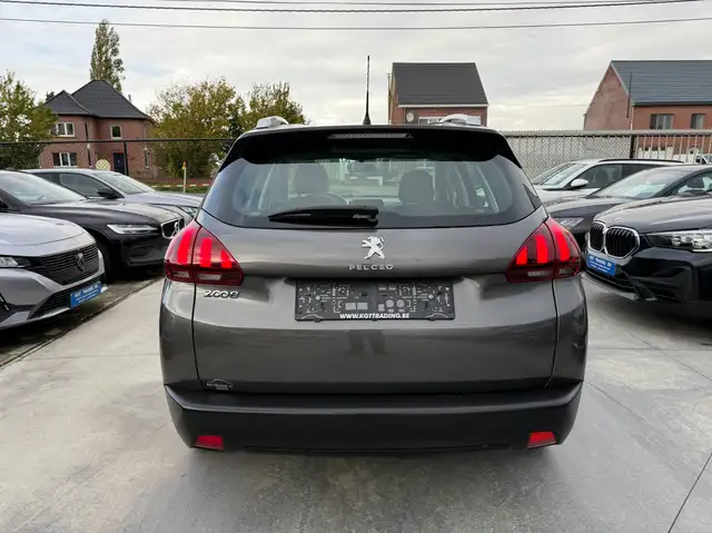 Peugeot 2008 view 6