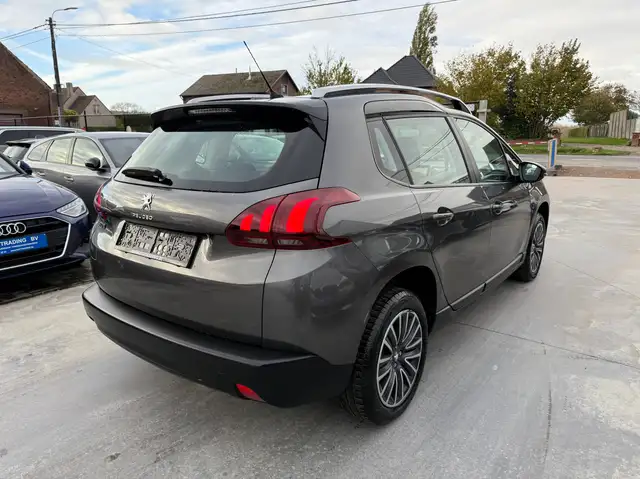 Peugeot 2008 view 5