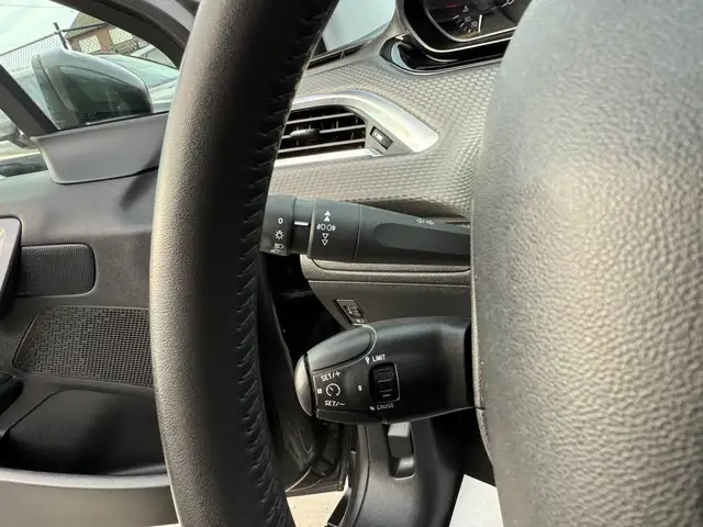 Peugeot 2008 view 15