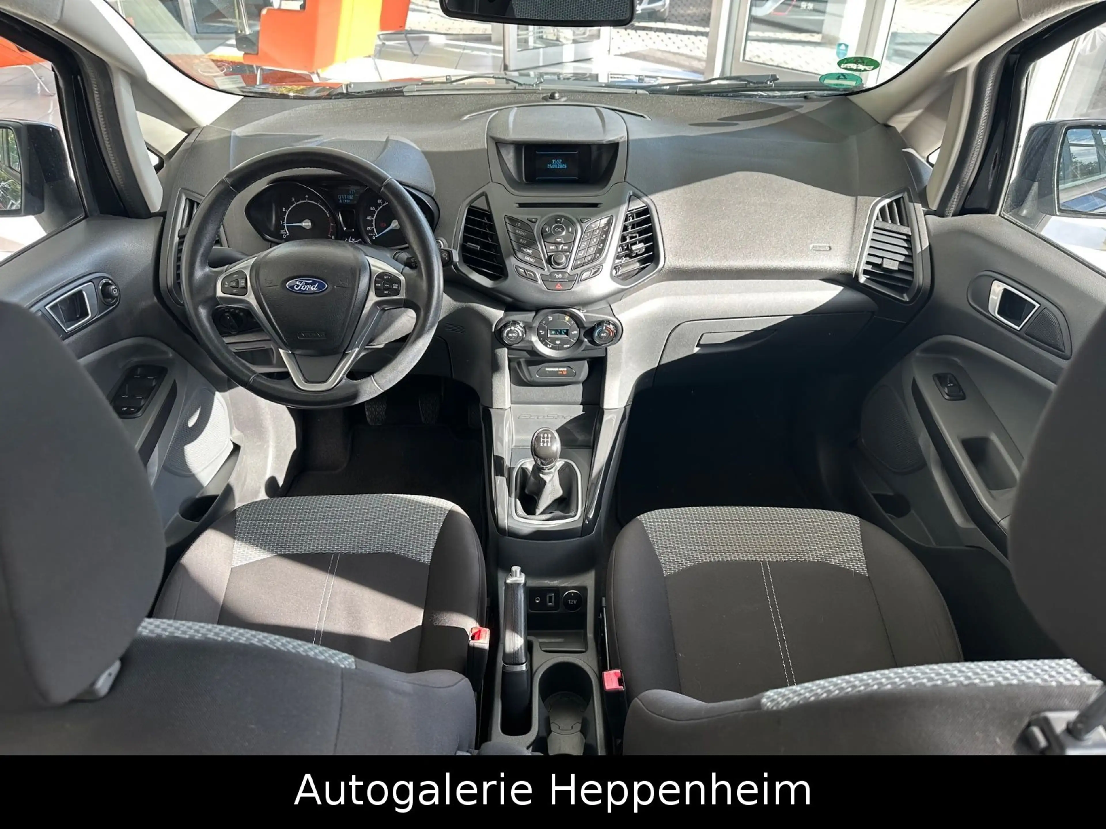 Ford EcoSport Titanium — photo 12