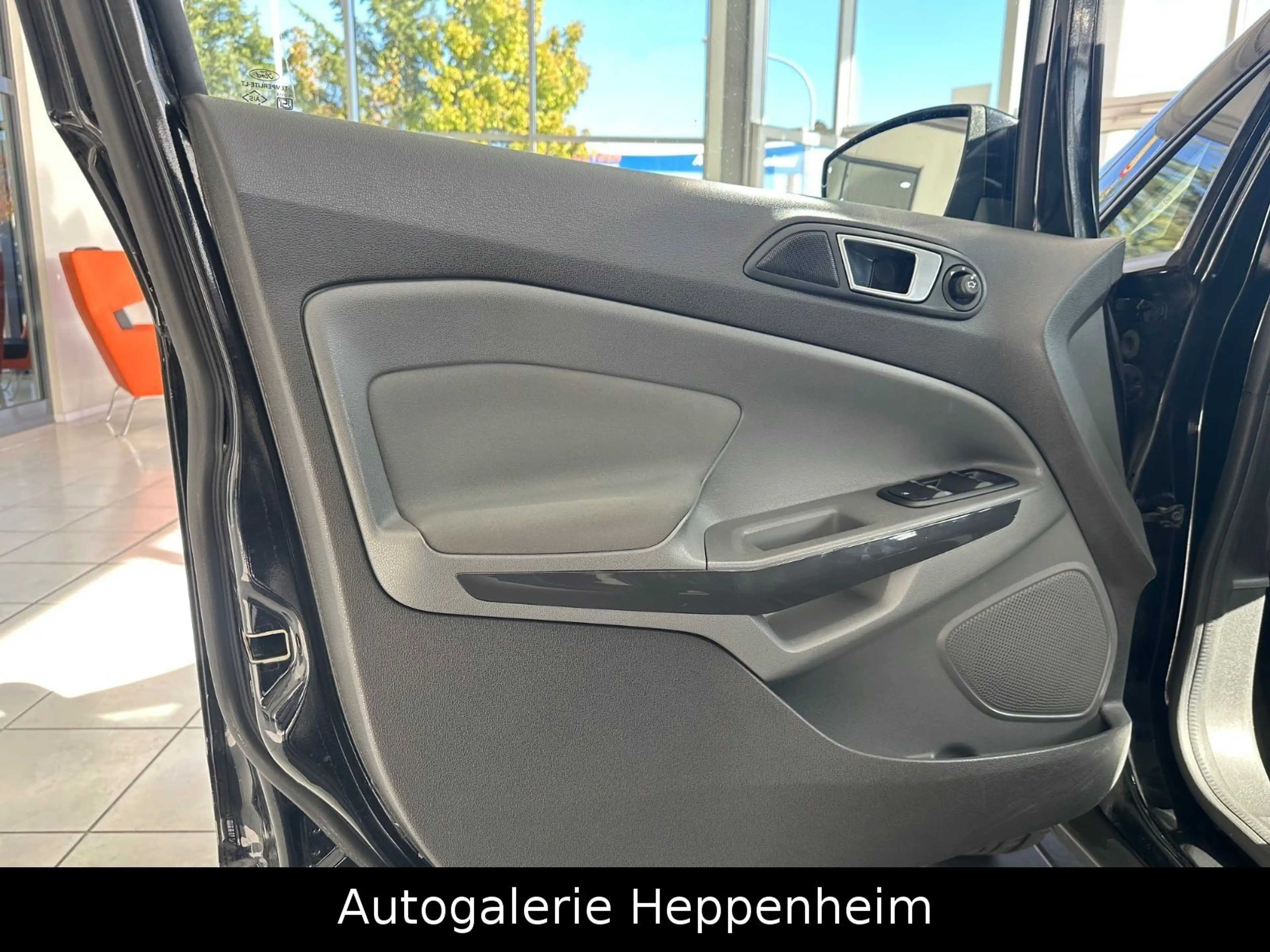 Ford EcoSport Titanium — photo 14