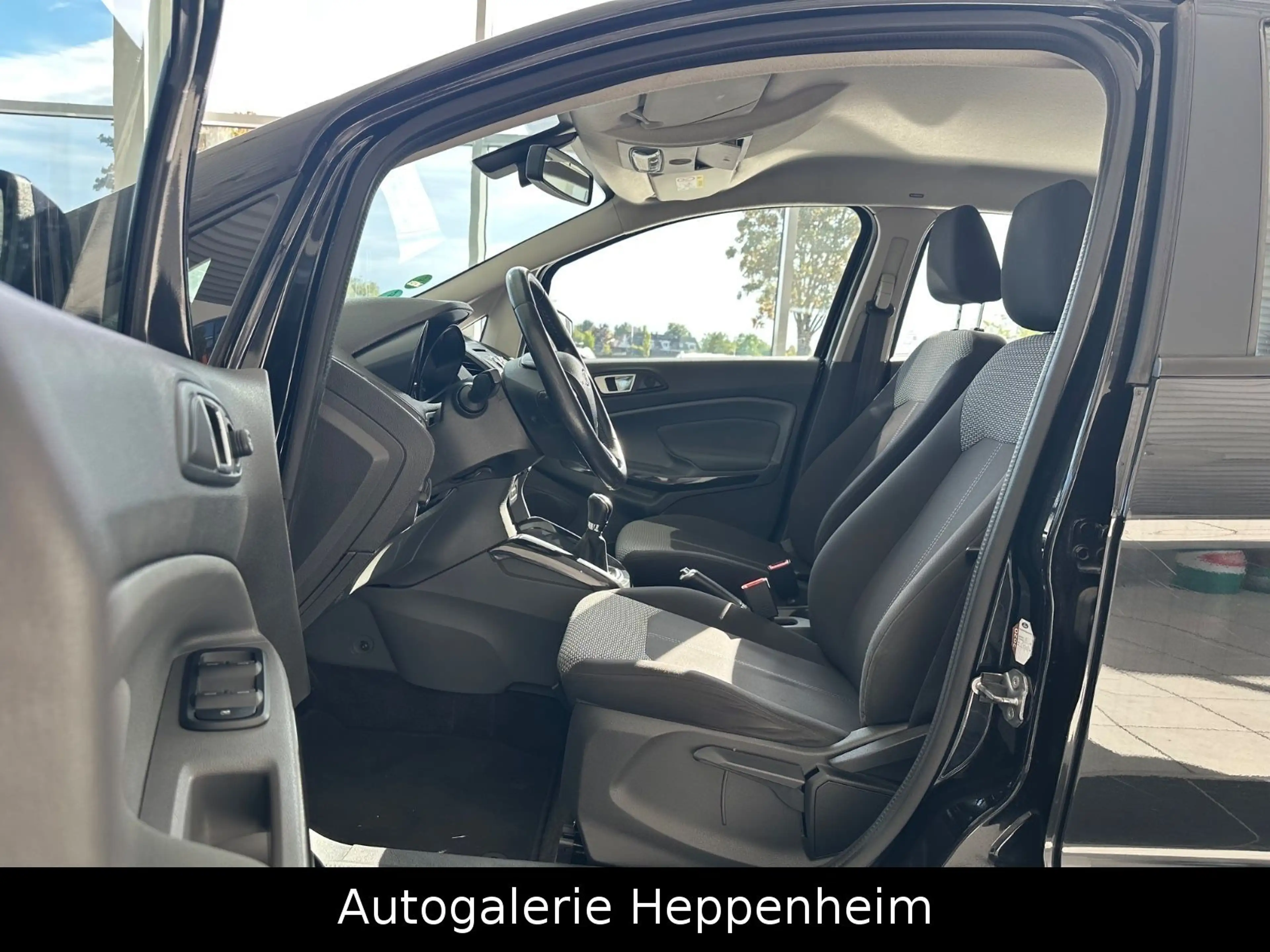 Ford EcoSport Titanium — photo 13
