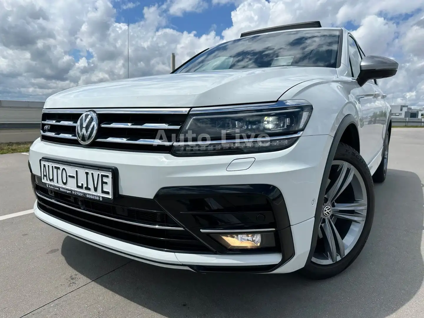 Volkswagen Tiguan Allspace 2.0 TDI DSG*4M*R LINE*7 STZE*VOL White - 1