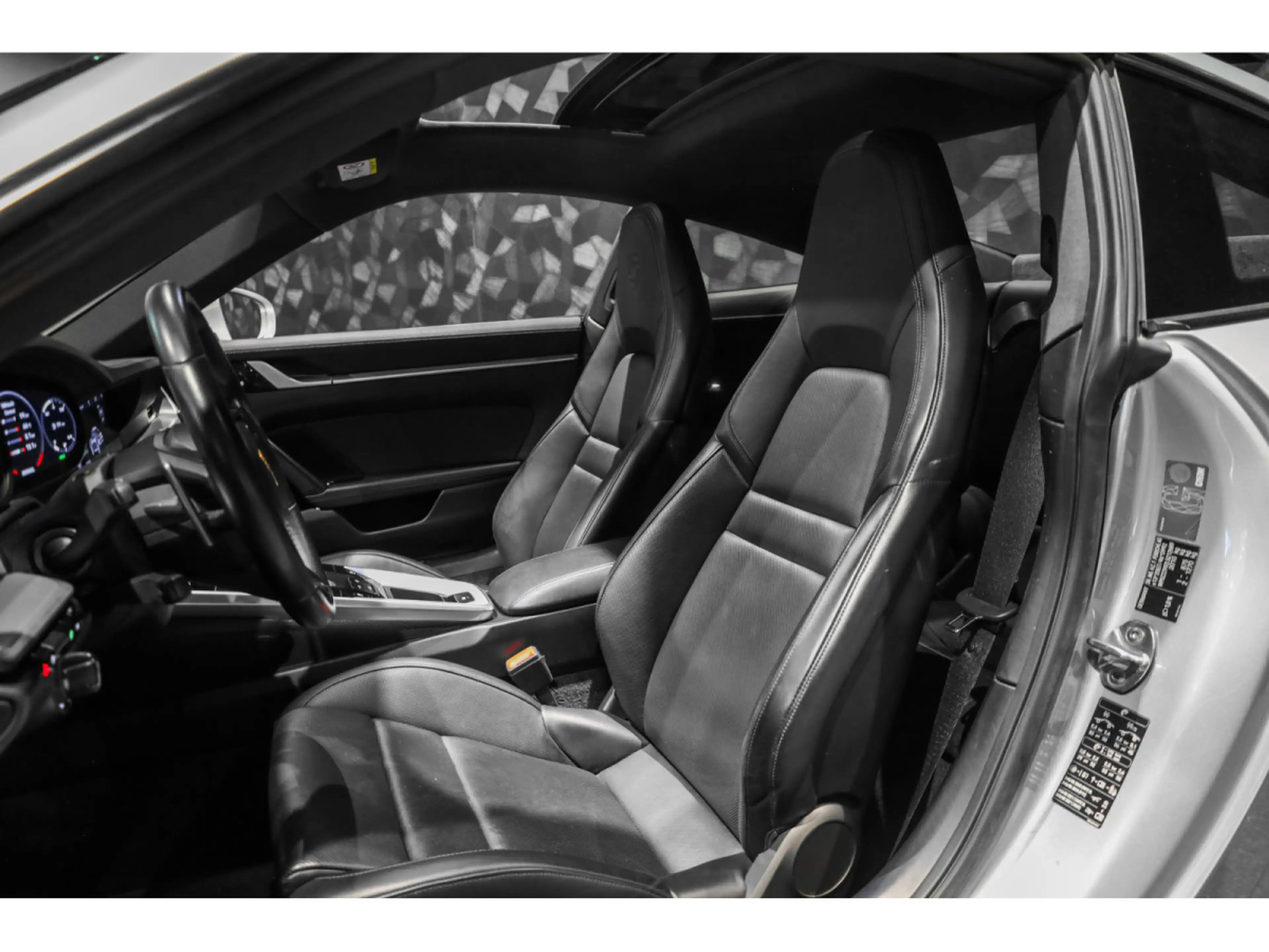 Porsche 992 992.1 Carrera 4S Coupé PDK — photo 10