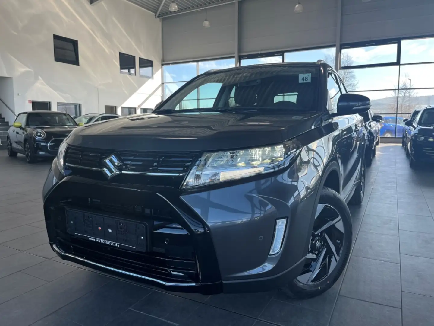 Suzuki Vitara 1.5 Facelift Comfort+ Navi Kamera ACC LED SitzHZG Grau - 1