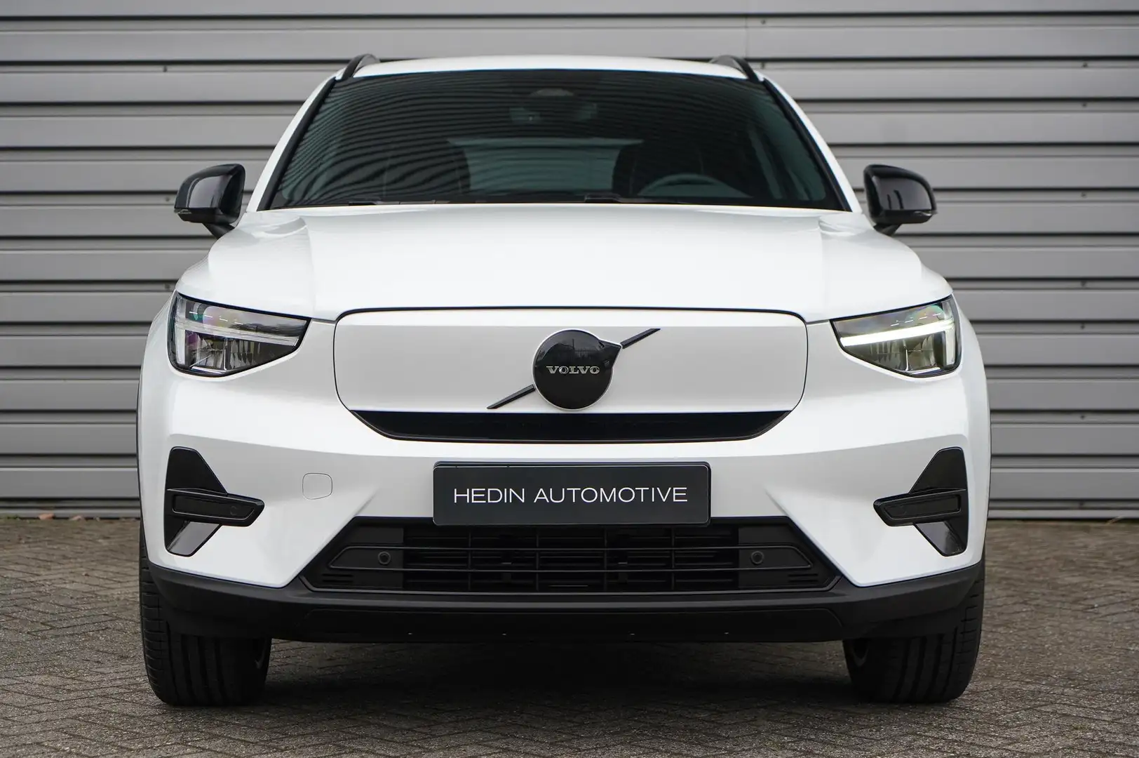 Volvo EX40 Single Motor Extended Range Plus 82 kWh | Black Ed Wit - 2