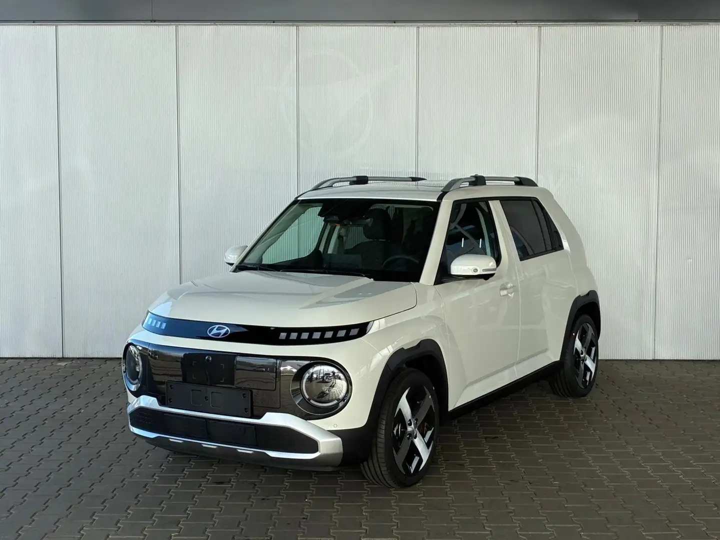 Hyundai Inster Evolve Sky 49kWh / Schiebedach 360° Kamera LED ... Beige - 1