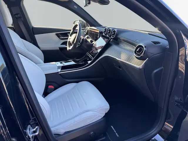 Mercedes-Benz GLC view 9