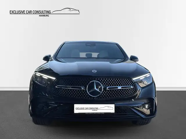 Mercedes-Benz GLC view 2