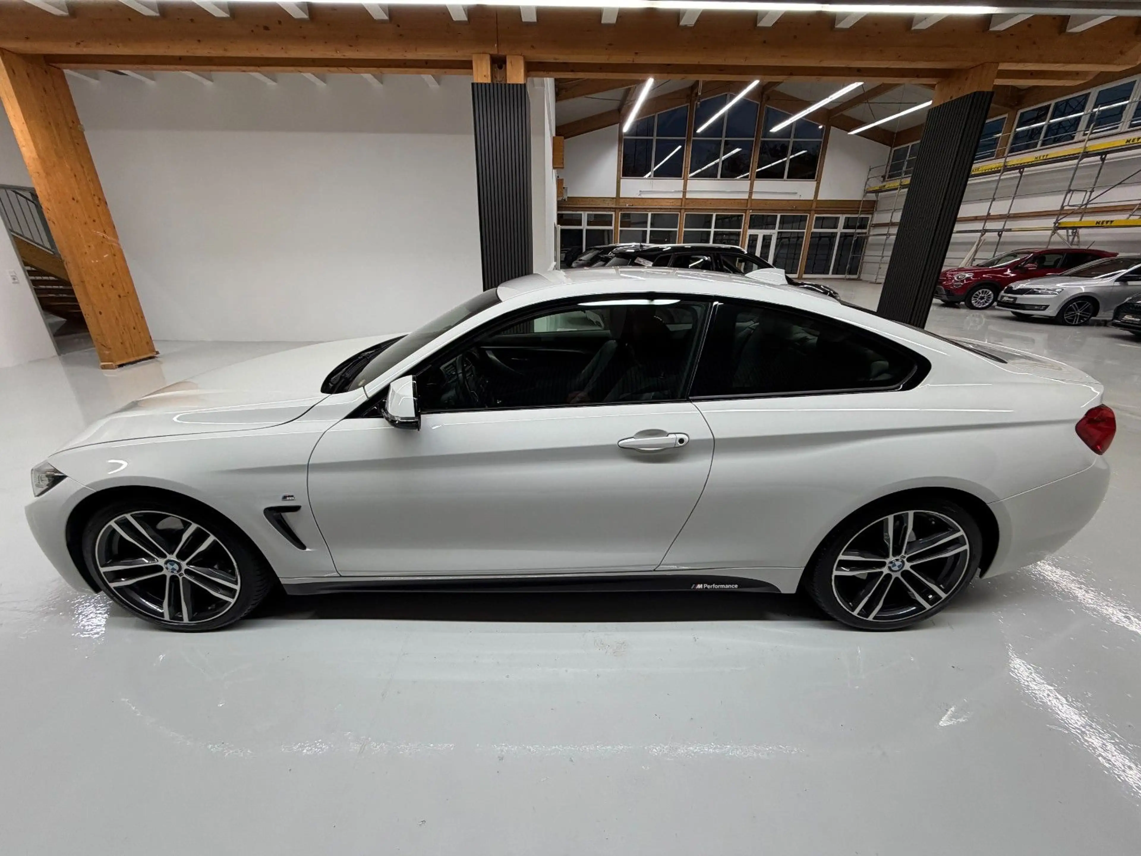 BMW 430 iA Coupe M Sport Automatik Navi LED Leder — photo 4