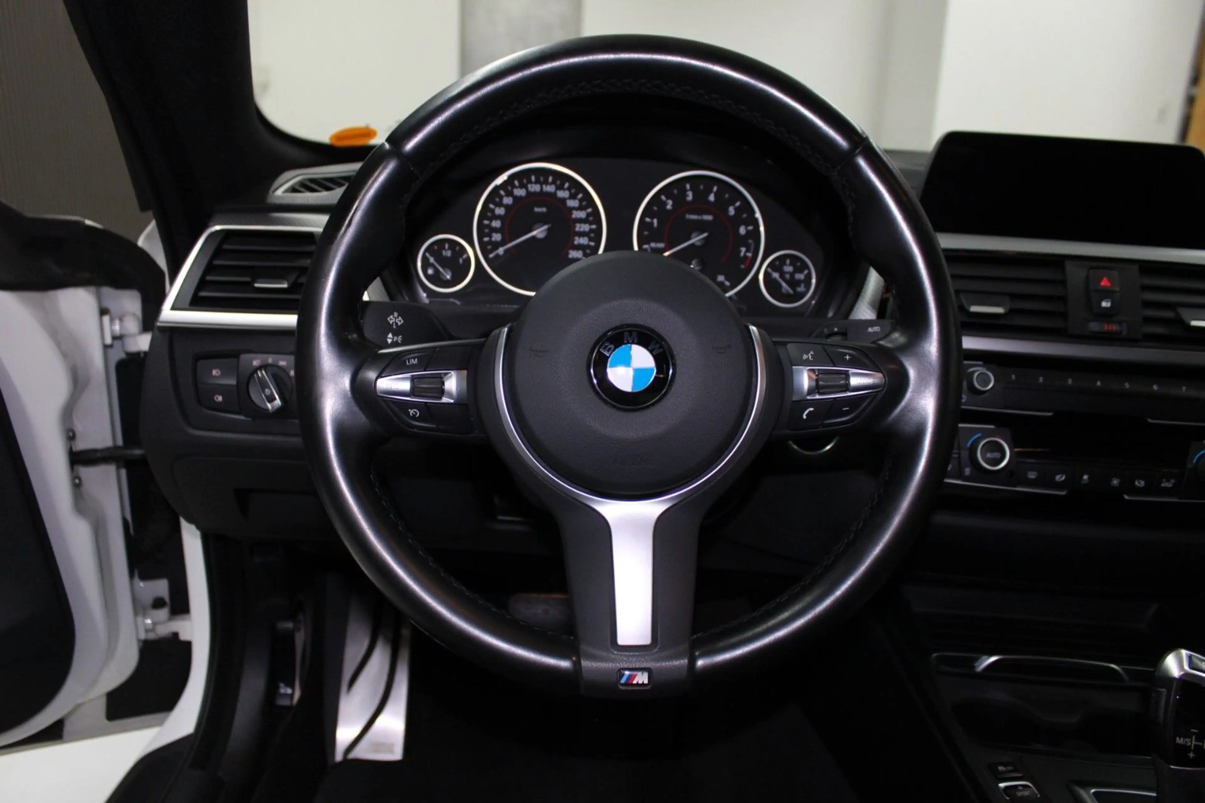 BMW 430 iA Coupe M Sport Automatik Navi LED Leder — photo 12