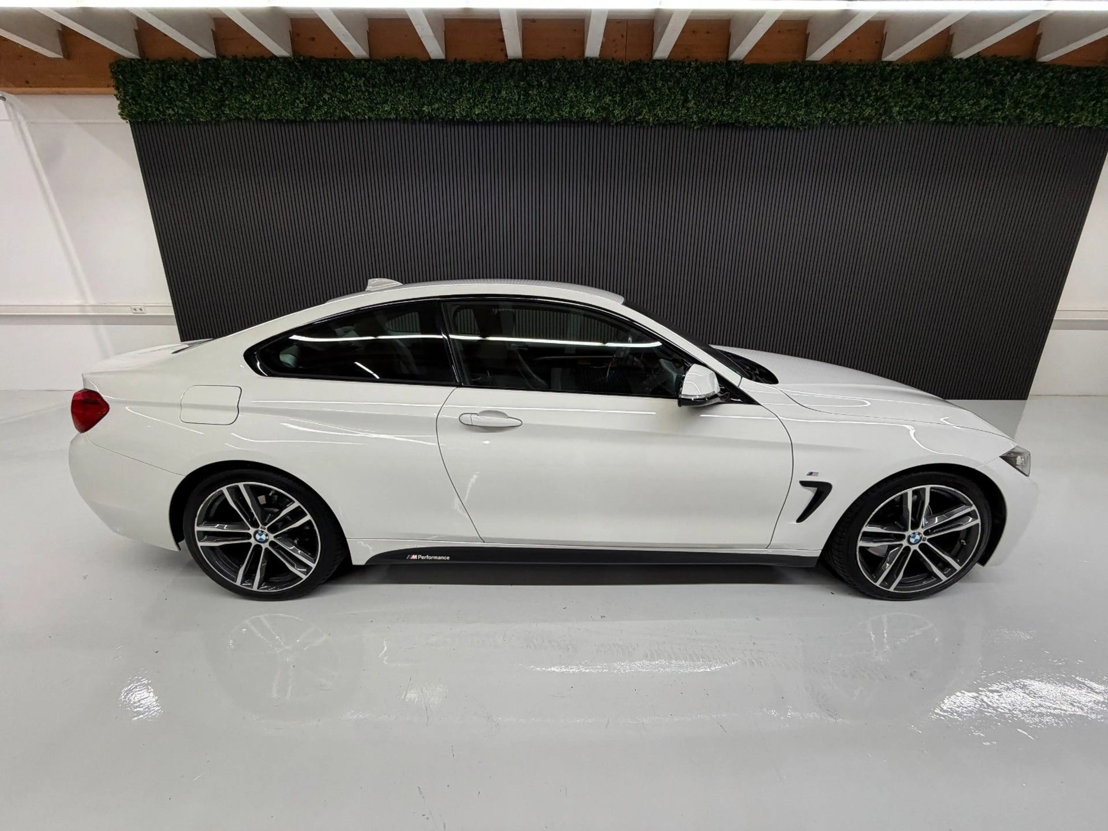 BMW 430 iA Coupe M Sport Automatik Navi LED Leder — photo 8