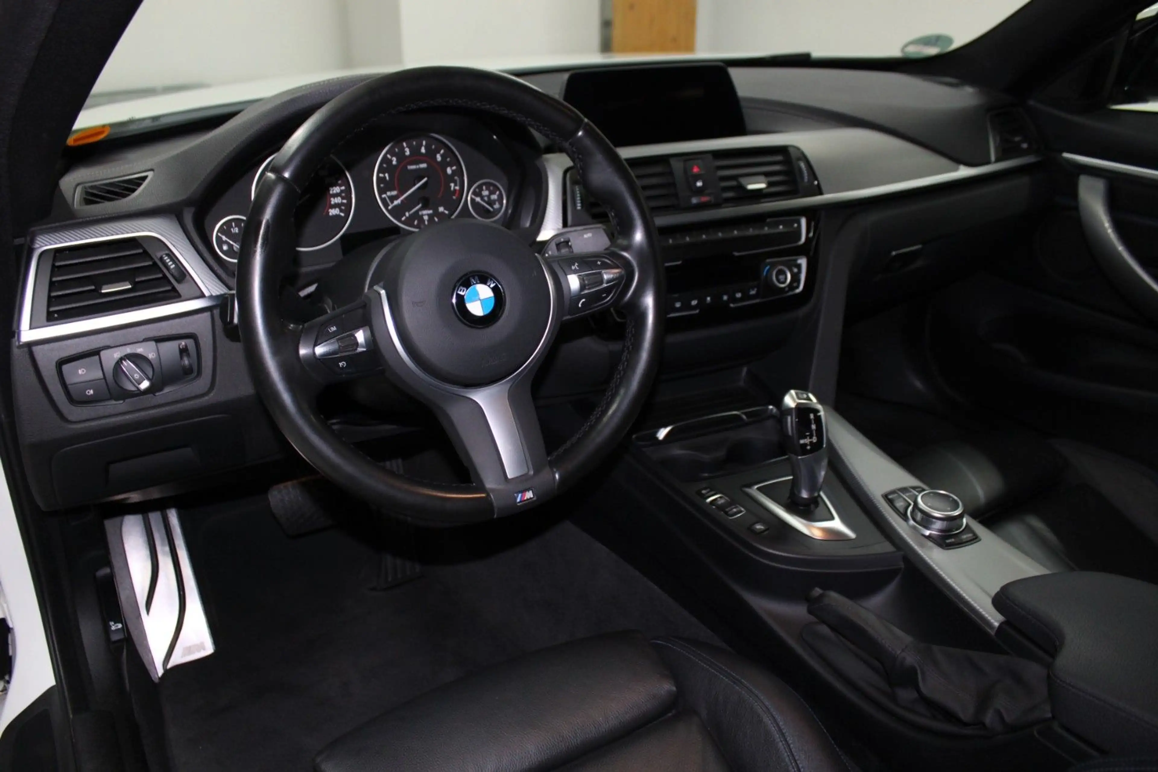 BMW 430 iA Coupe M Sport Automatik Navi LED Leder — photo 11