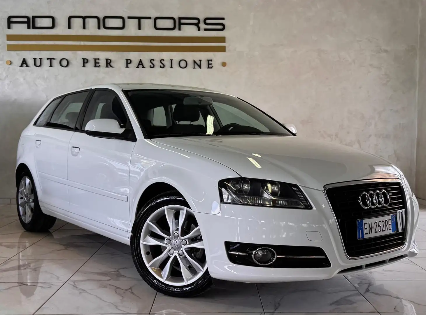 Audi A3 PARI AL NUOVO+Tagliandicertificati+1proprietario - 1