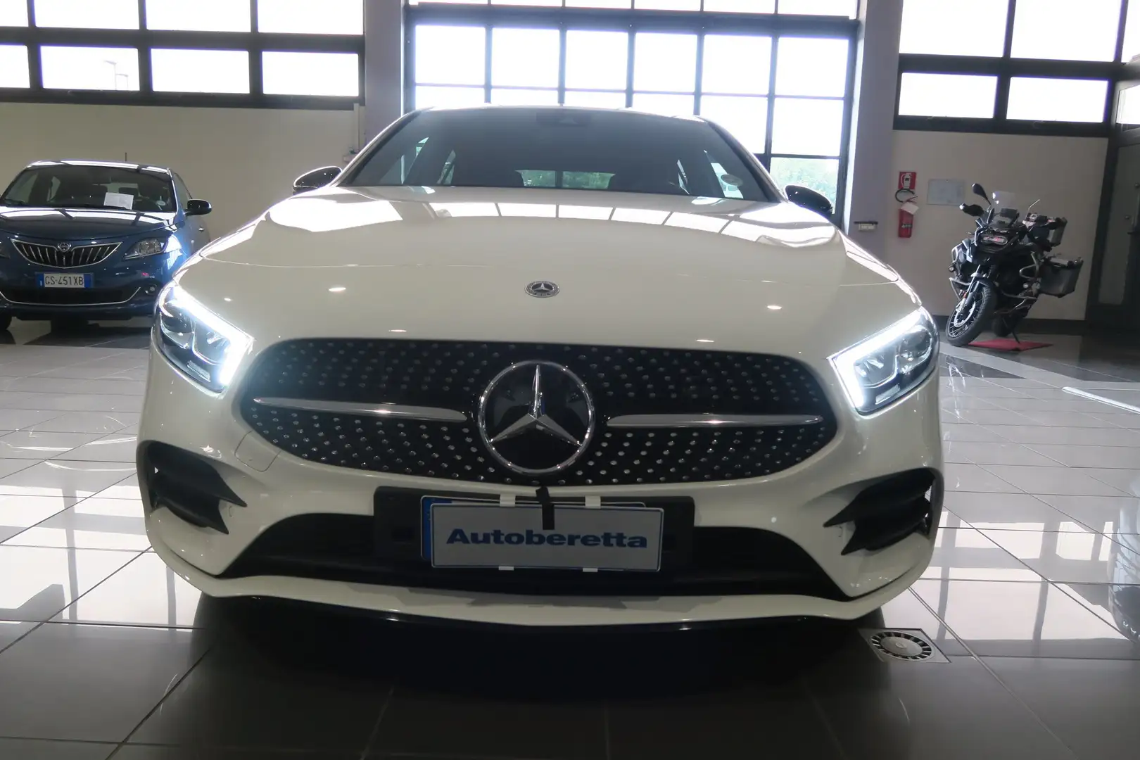 Mercedes-Benz A 250 A 250 e phev (eq-power) Premium auto Bianco - 2