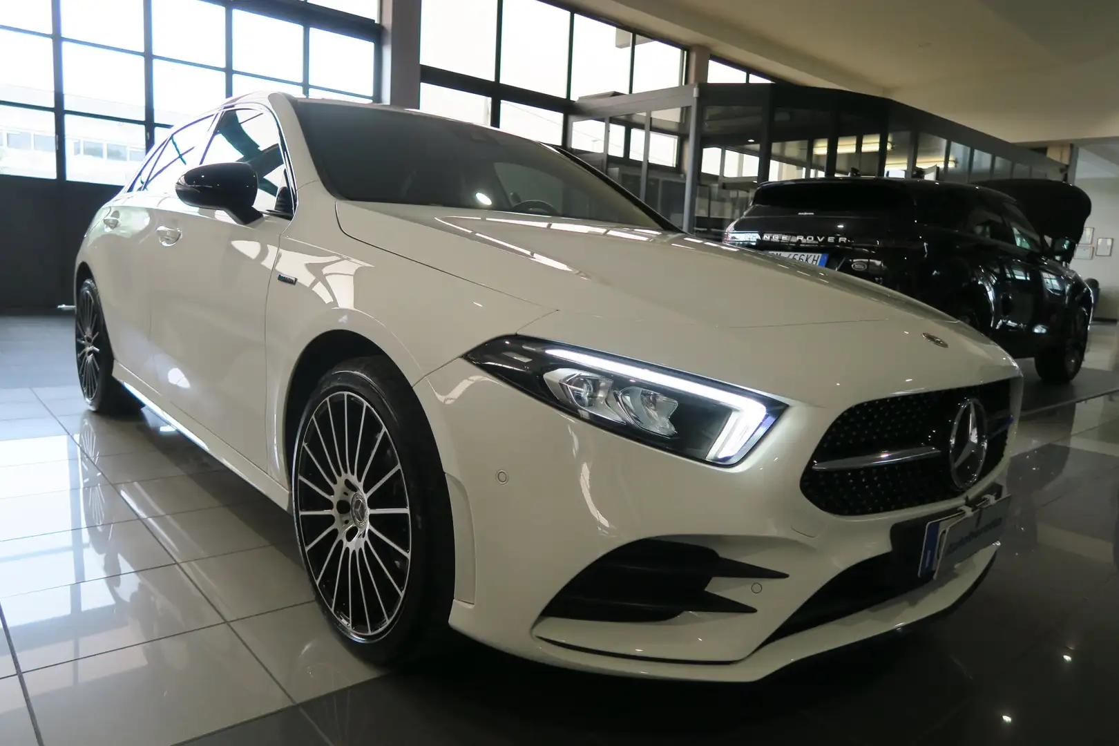 Mercedes-Benz A 250 A 250 e phev (eq-power) Premium auto Bianco - 1