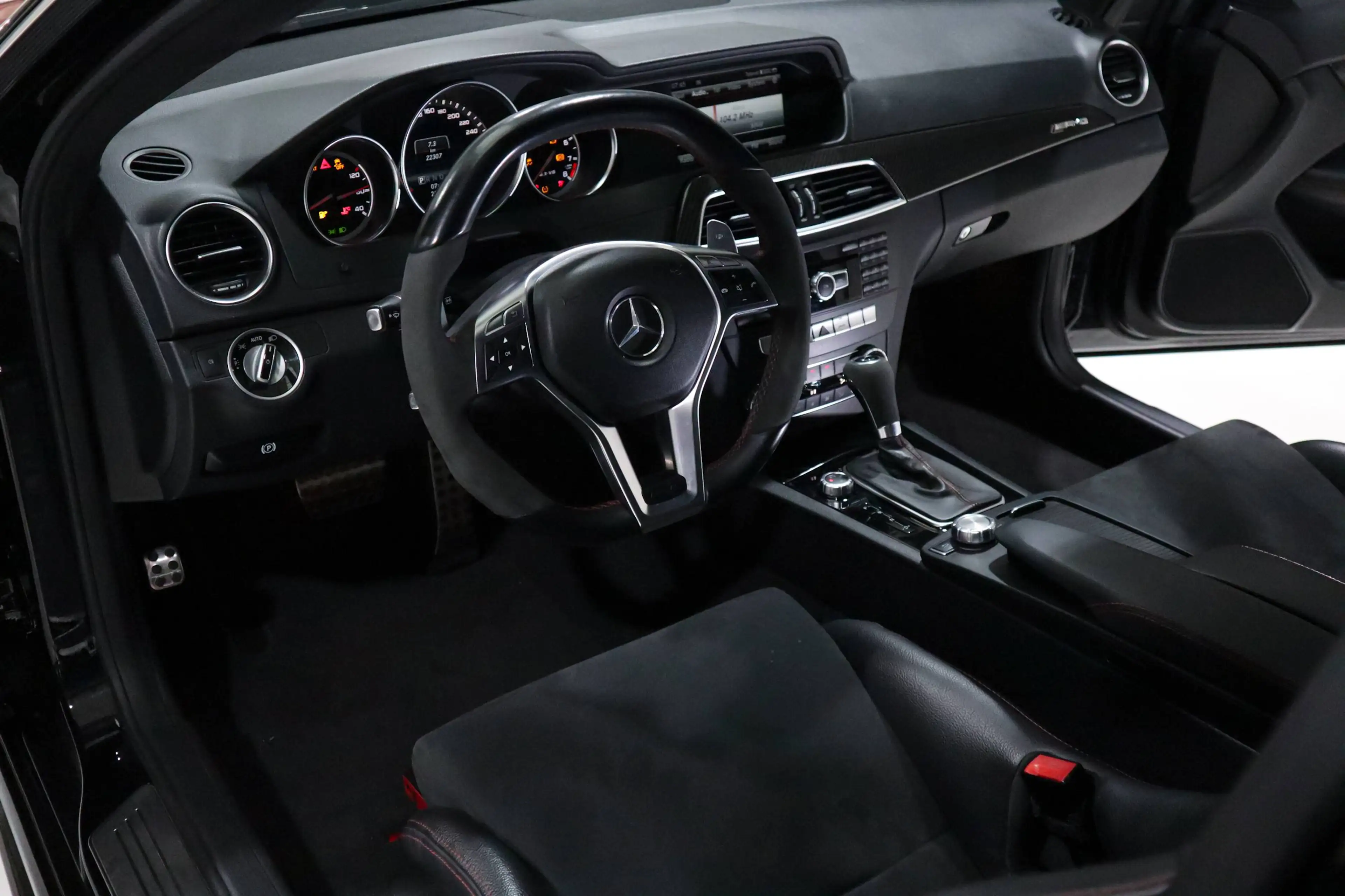 Mercedes-Benz C 63 AMG C63 AMG Black Series — photo 10