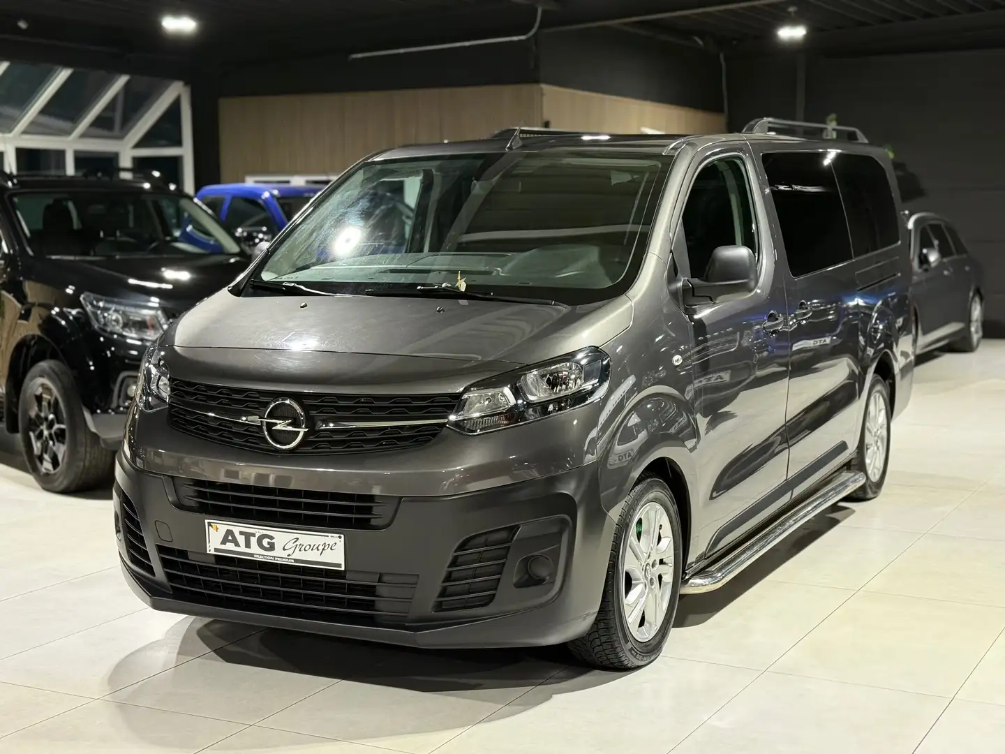 Opel Vivaro 2.0 HDi L3 LONG DOUBLE CABINE 5PL TVAC 2022 Grijs - 1