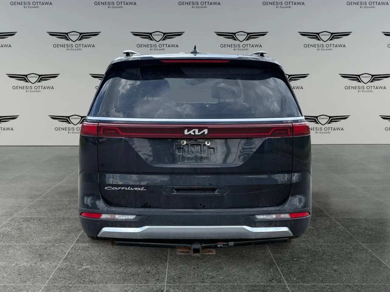 Kia Carnival снимка Kia Carnival