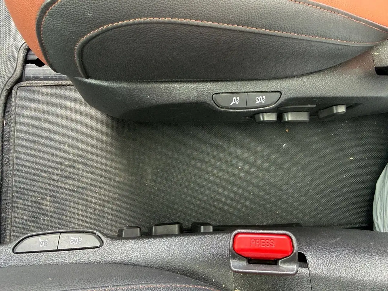 Kia Carnival снимка Kia Carnival