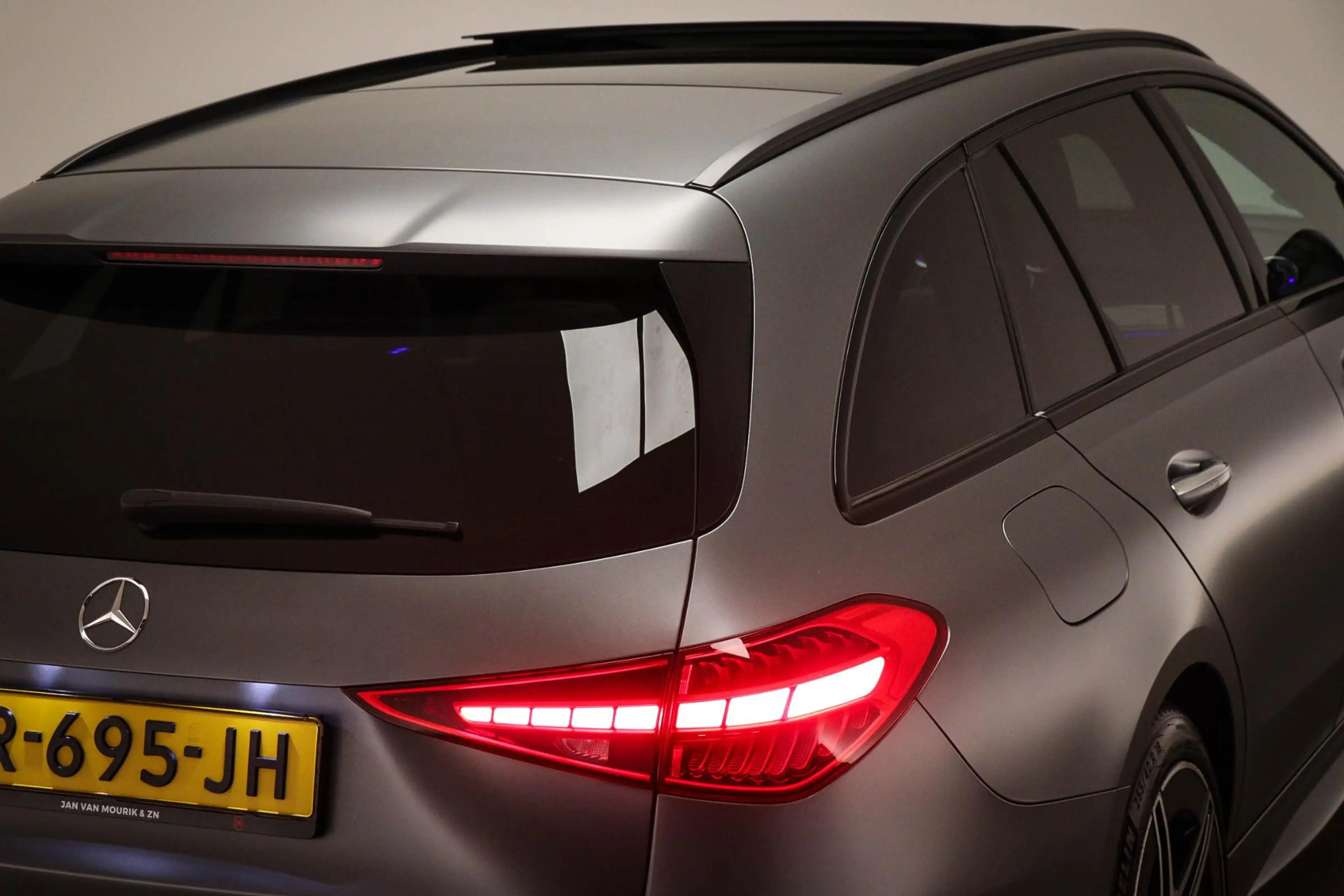 Mercedes-Benz C 300 Estate e AMG Line | PREMIUM PLUS PACK | PANORAMADA — photo 28