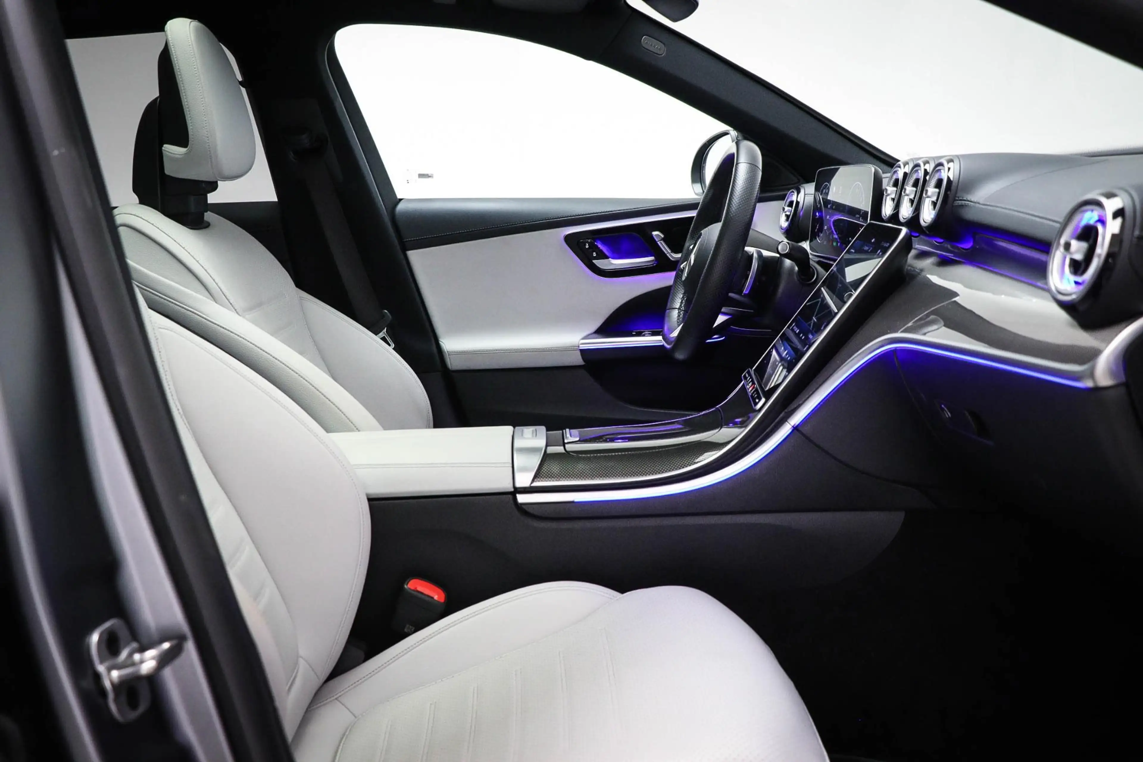 Mercedes-Benz C 300 Estate e AMG Line | PREMIUM PLUS PACK | PANORAMADA — photo 4