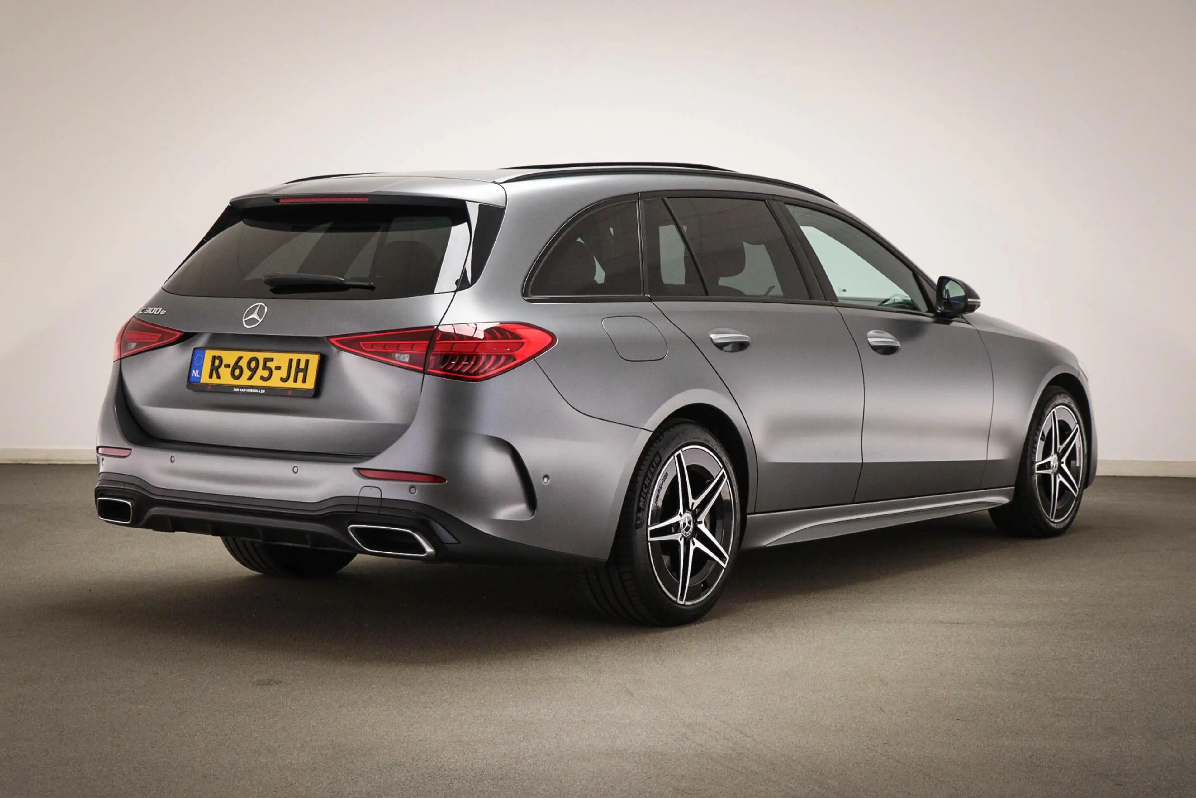 Mercedes-Benz C 300 Estate e AMG Line | PREMIUM PLUS PACK | PANORAMADA — photo 2