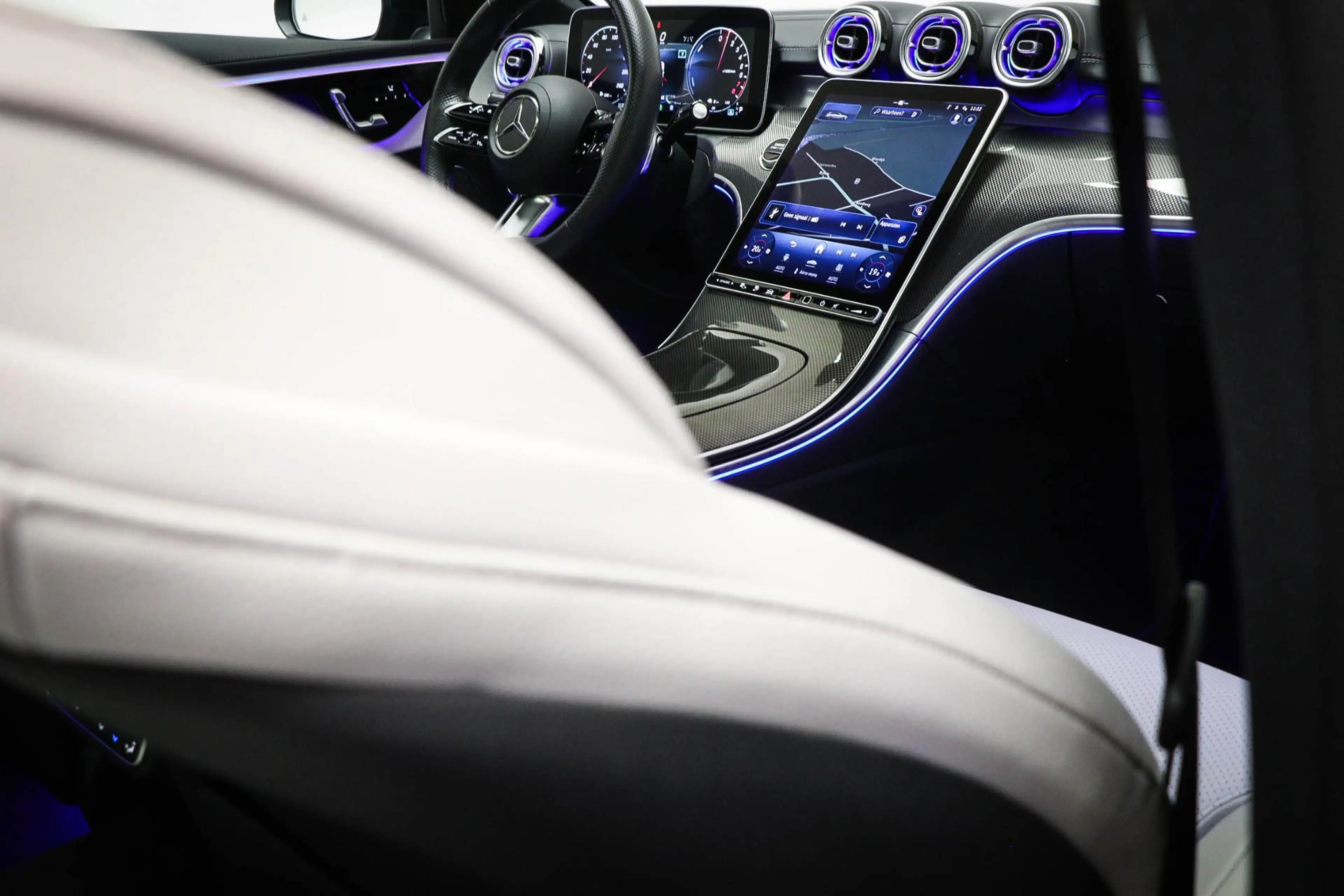 Mercedes-Benz C 300 Estate e AMG Line | PREMIUM PLUS PACK | PANORAMADA — photo 17