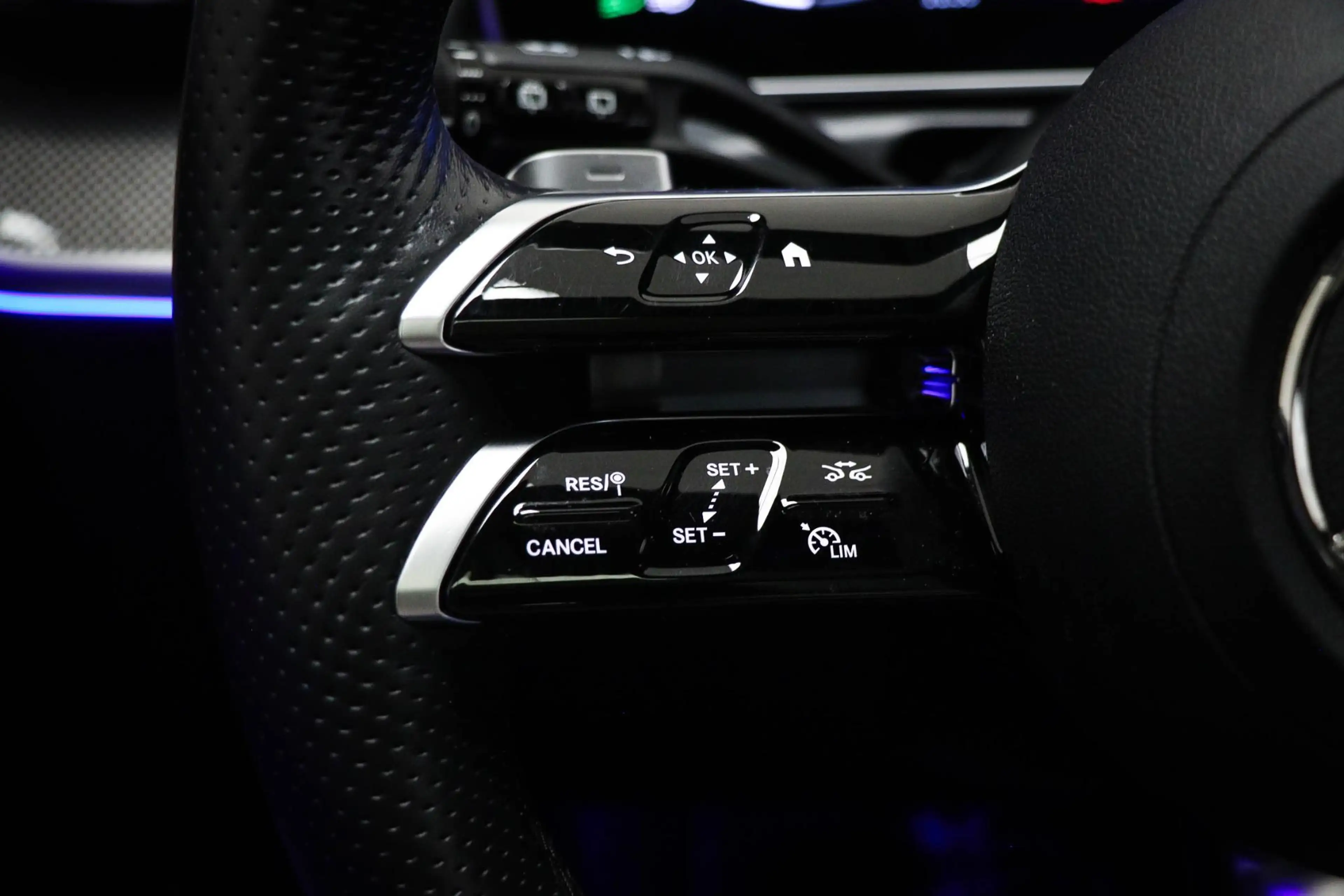 Mercedes-Benz C 300 Estate e AMG Line | PREMIUM PLUS PACK | PANORAMADA — photo 8