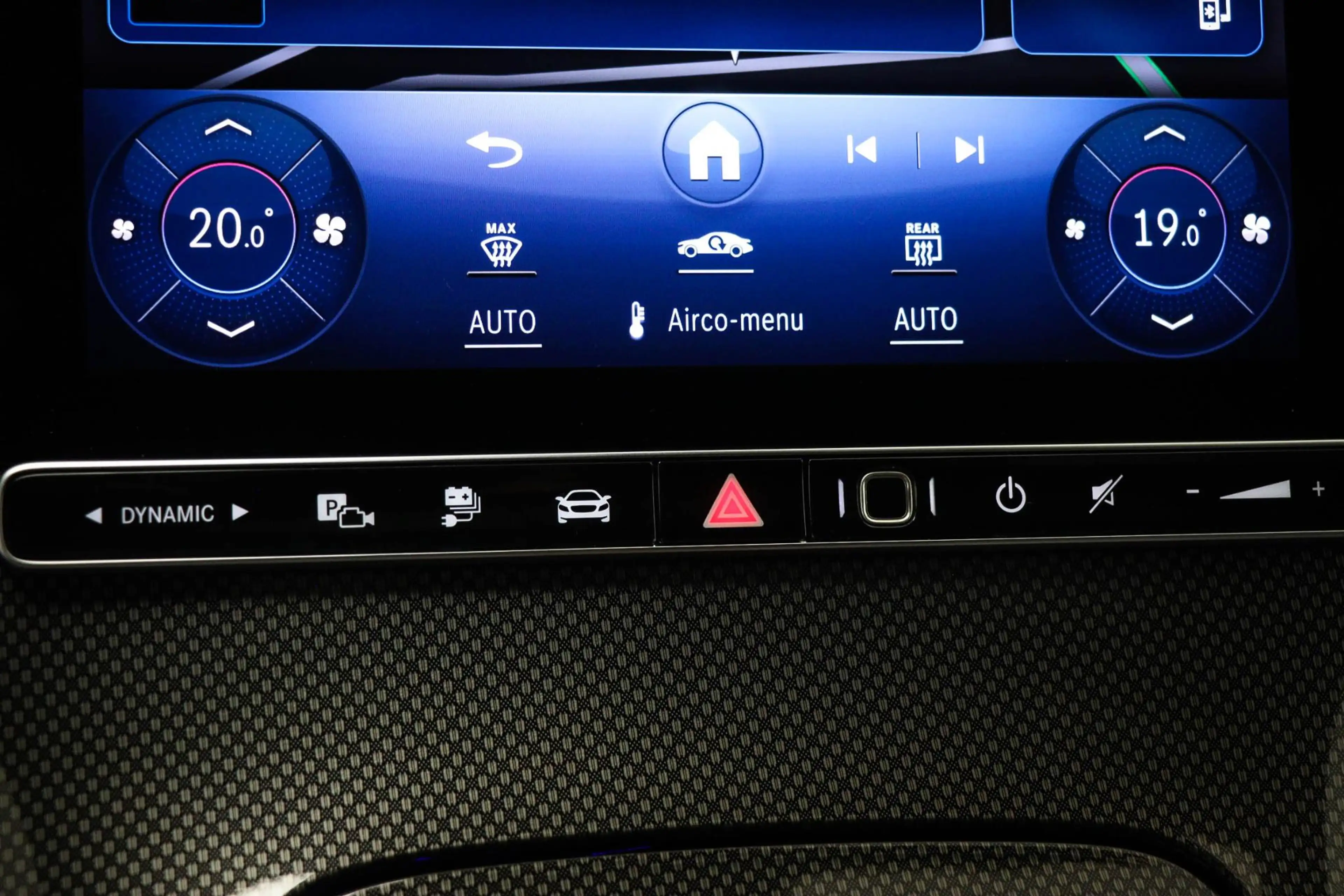 Mercedes-Benz C 300 Estate e AMG Line | PREMIUM PLUS PACK | PANORAMADA — photo 40
