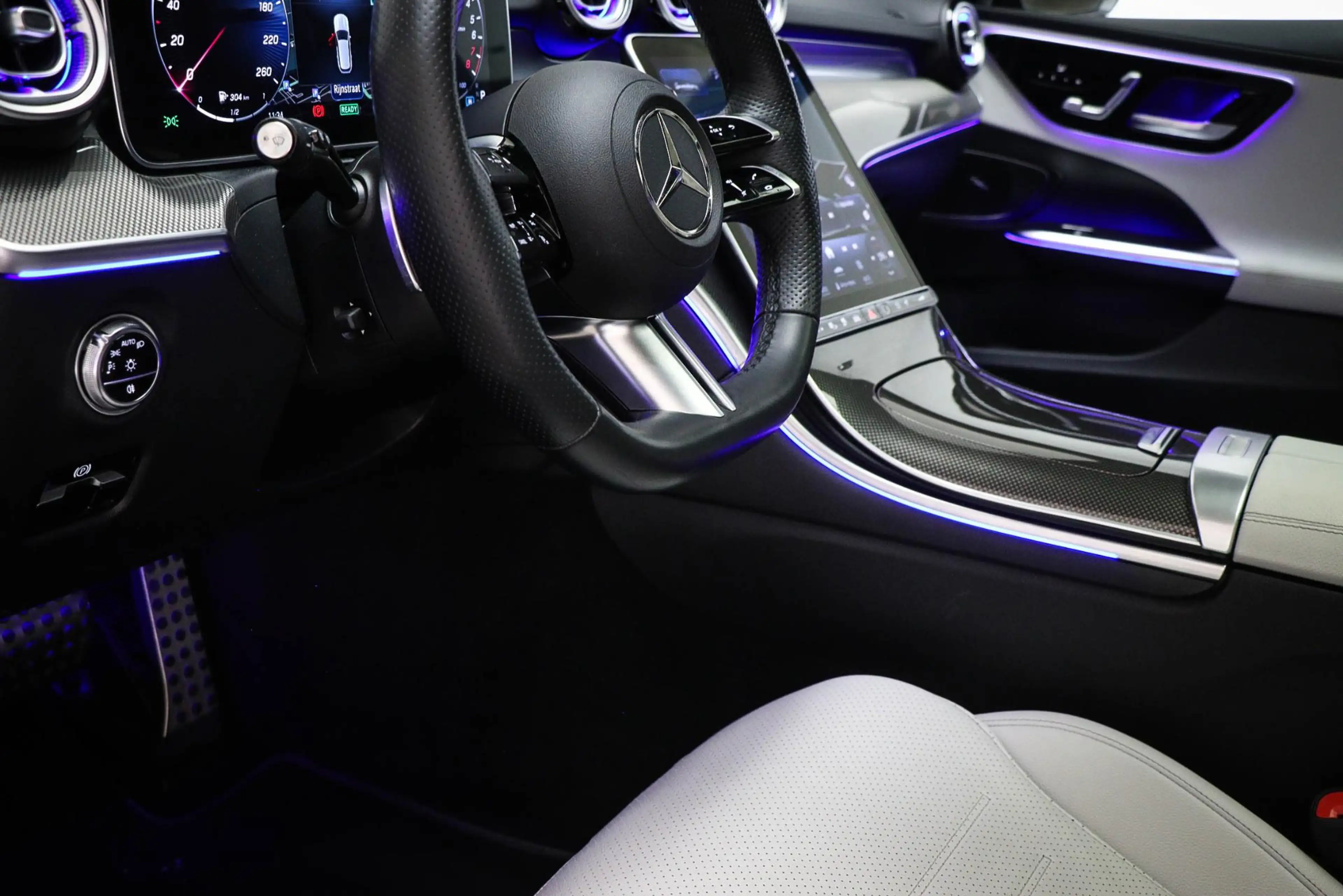 Mercedes-Benz C 300 Estate e AMG Line | PREMIUM PLUS PACK | PANORAMADA — photo 34